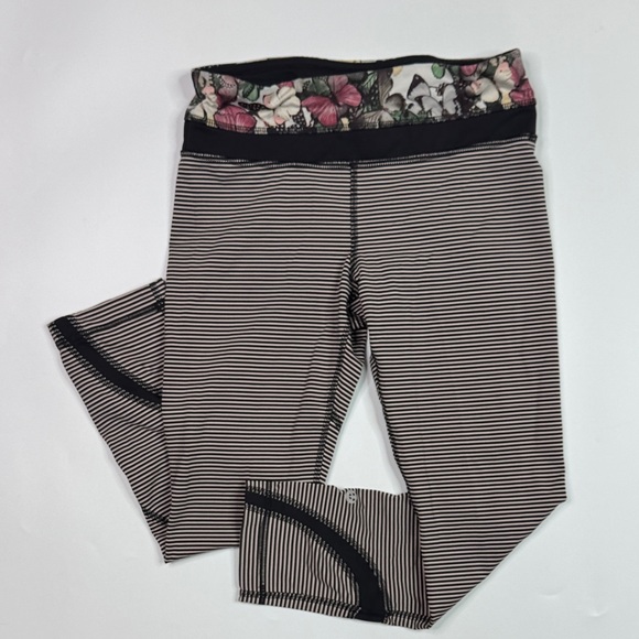 lululemon athletica Pants - Lululemon Run: Inspire Crop II Leggings Butterfly Striped Print Size 4